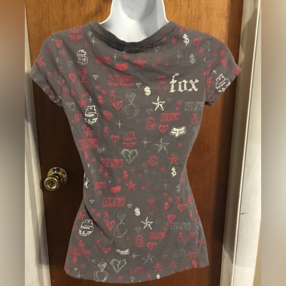 Fox Pink & Gray Scoop Neck Bling Image Short Sleeve Shirt - Picture 4 of 6